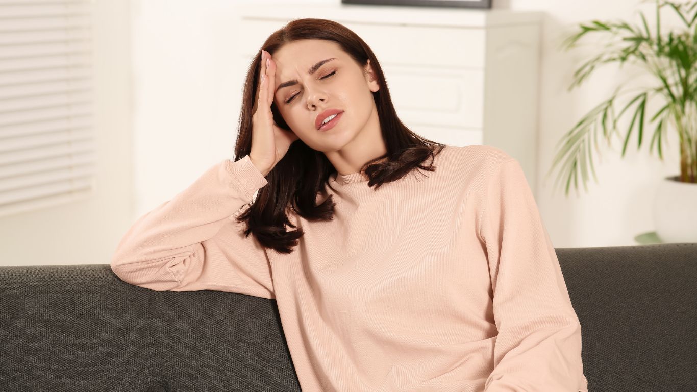 M.E.G Hormonex pomáhá vyrovnat hormony, které způsobují podrážděnost, růst váhy, akné a negativní emoce.