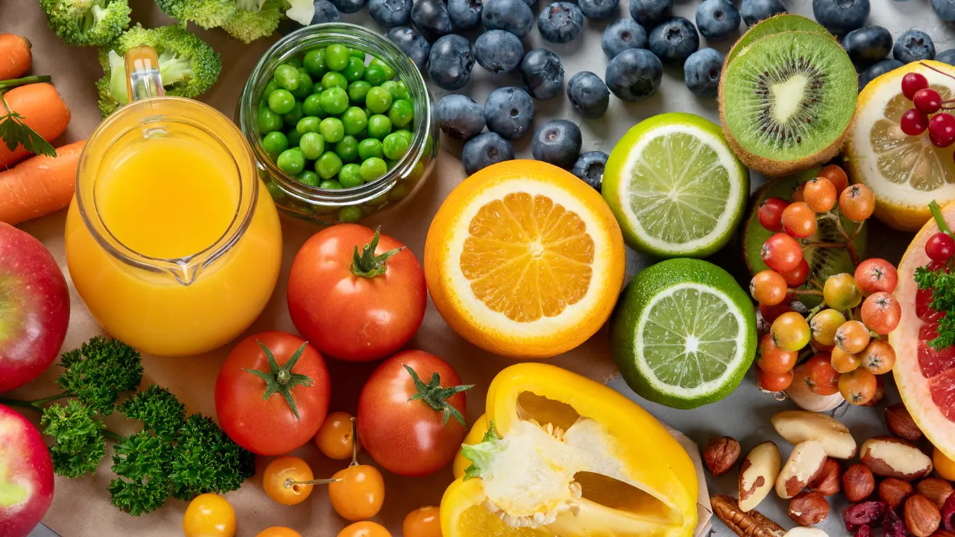 M.E.G Tekutý vitamín C dodá tělu potřebnou denní dávku vitamínu, kterou člověk z čerstvé stravy nestihne svému tělu dodat.